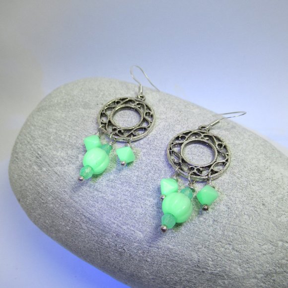 UG bead Earrings - Picture 4 of 11